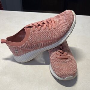 Skechers Women's Pink Knit Sneakers